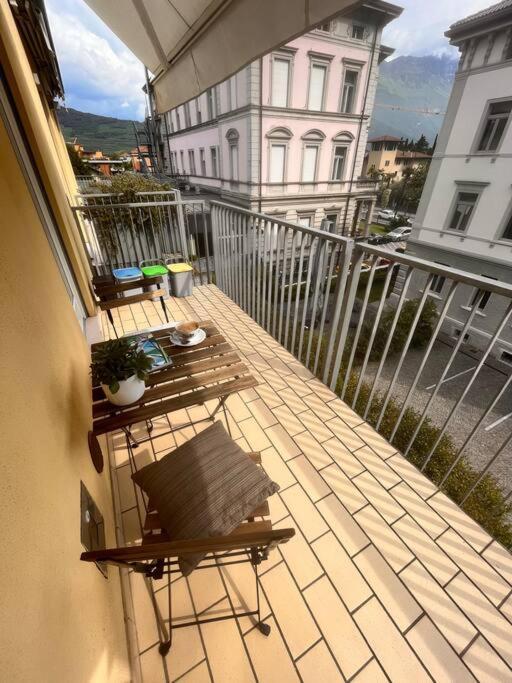 Me Ca - Appartamento Vacanze Riva del Garda Exterior photo